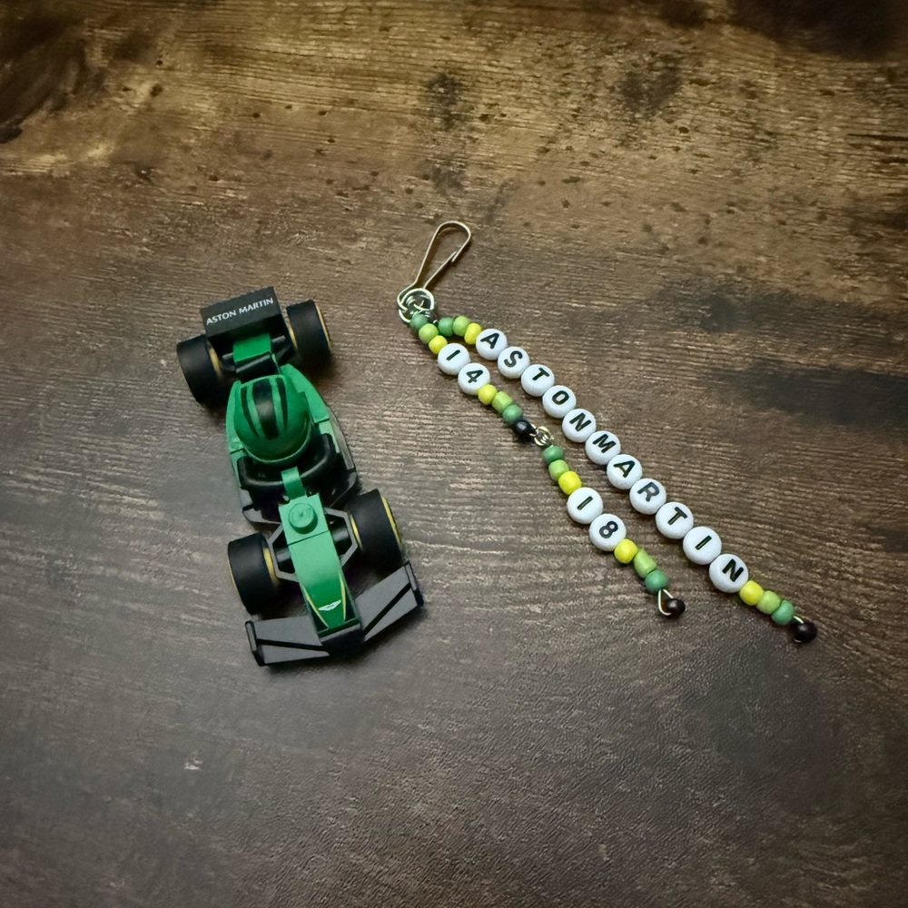 Lego minifigures f1 car - Aston Martin
